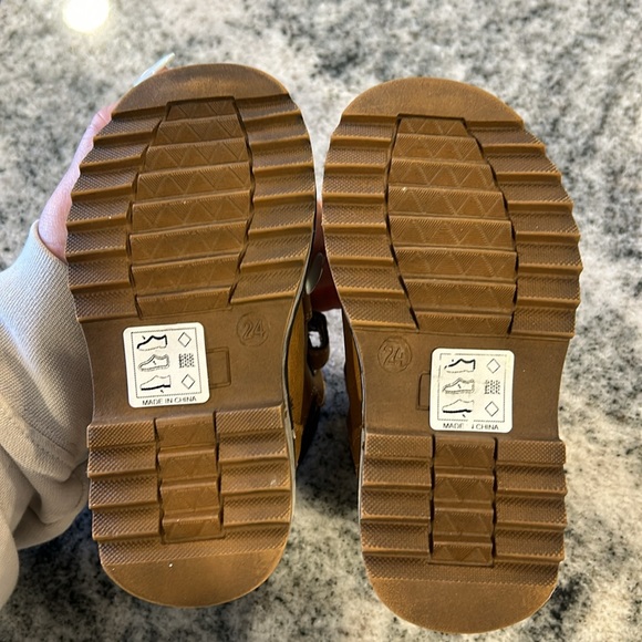 TZJS Kids' Hiking Work Boots for Boys Girls, Waterproof Outdoor Boots. 7 NEW - Picture 2 of 9